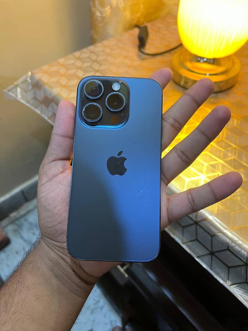 Apple iPhone 15 Pro 2