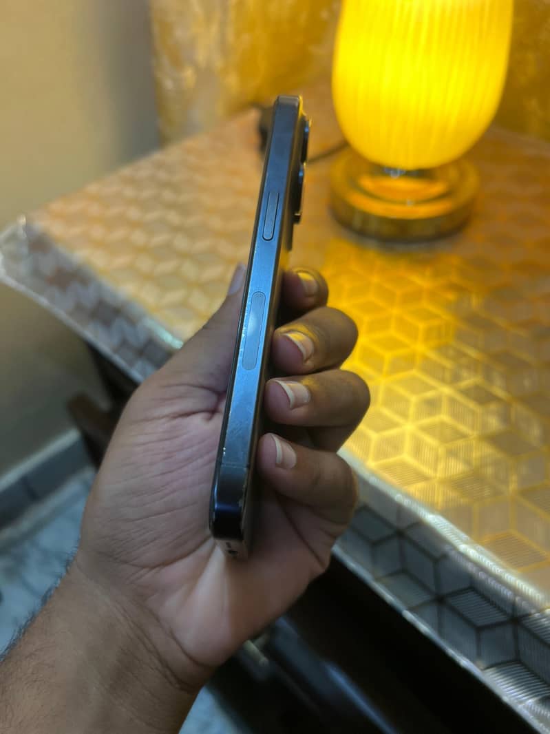 Apple iPhone 15 Pro 5