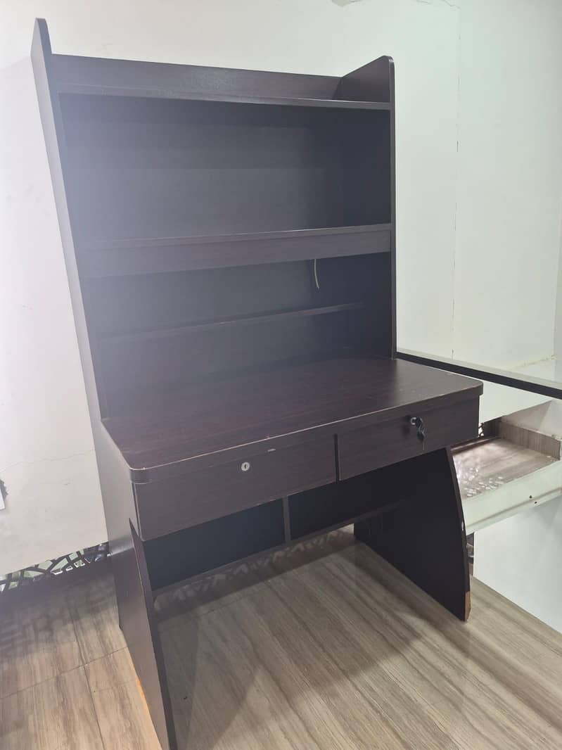 study table 0