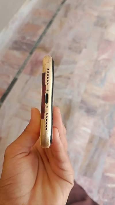 Apple iPhone XR