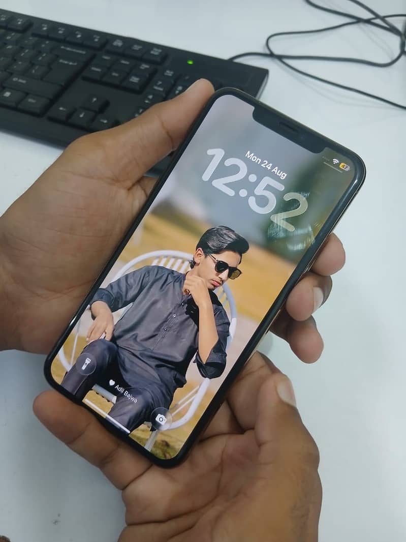 Apple iPhone 11 Pro Max 1