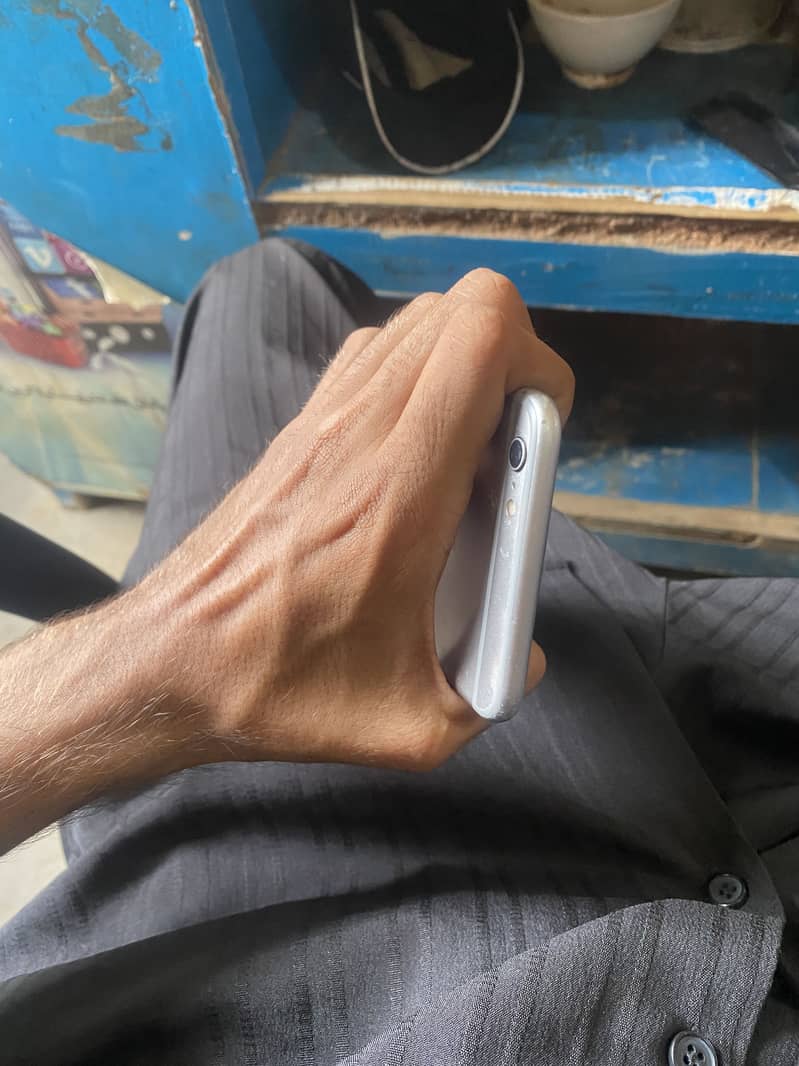 Apple iPhone 6S Plus 3