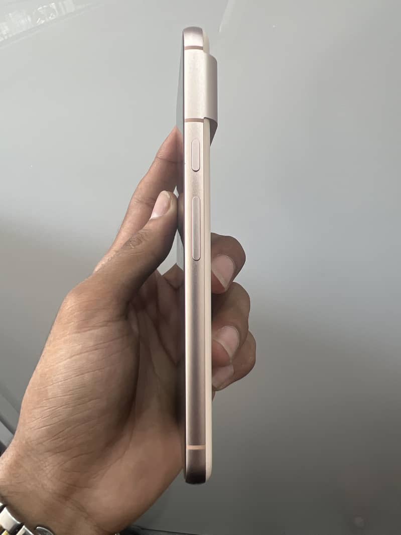 Google Pixel 8 5