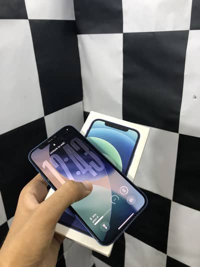 Apple iPhone 12