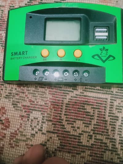 Z-S BABA Smart Battery solar Charger