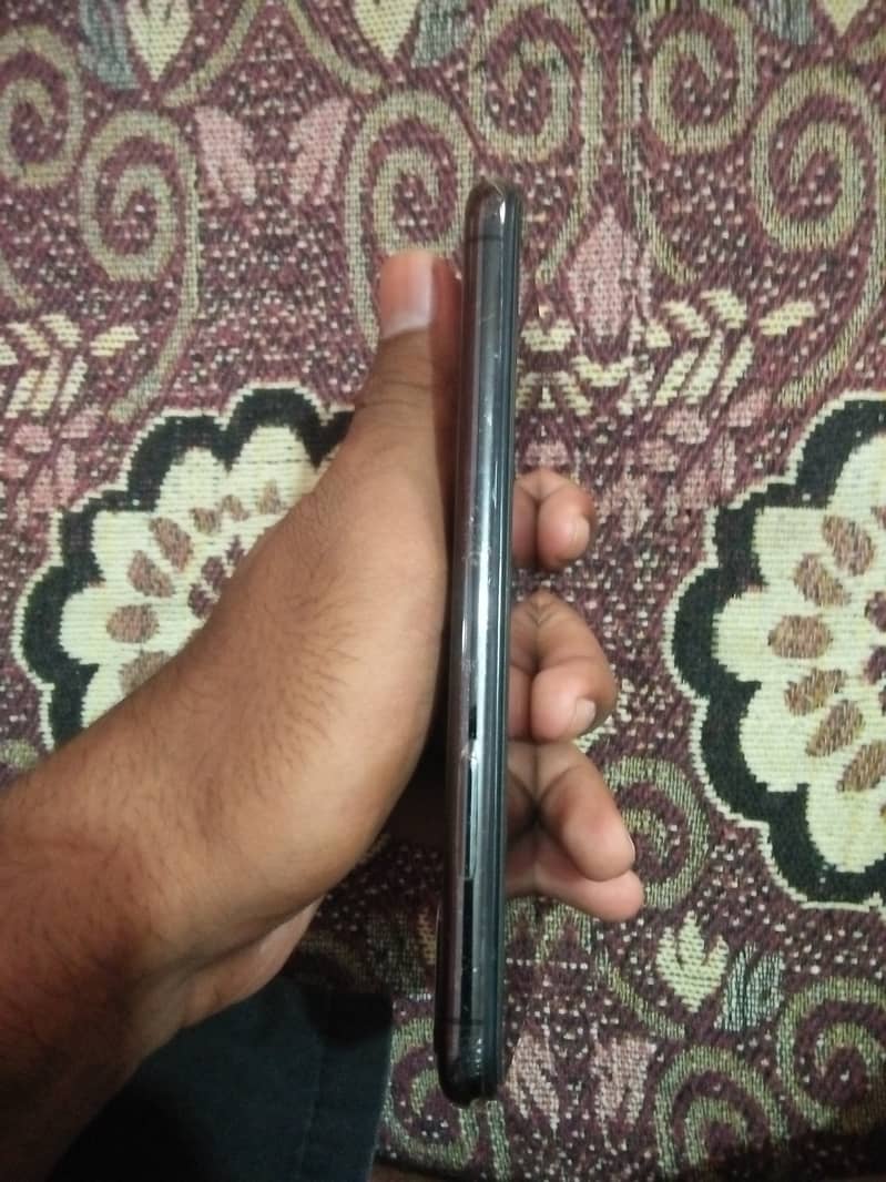 Apple iPhone X 3