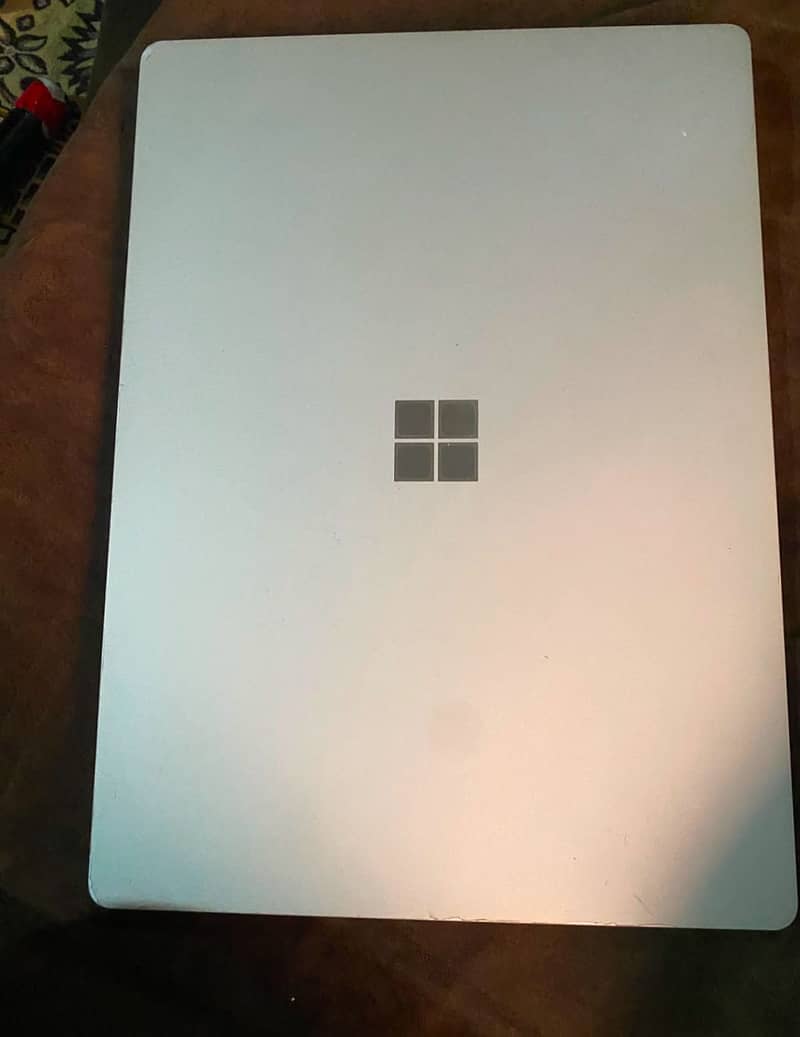 Surface 8th generation i5 1
