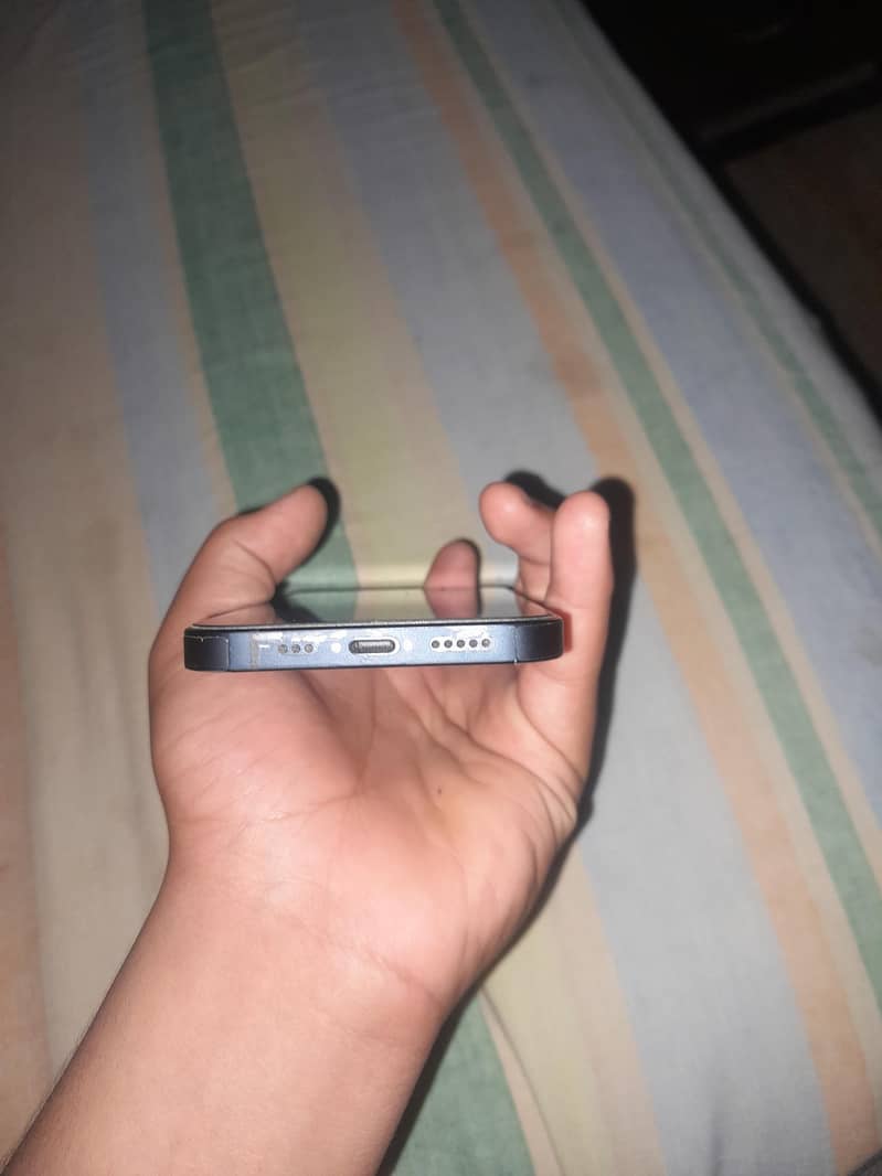 Apple iPhone 13 1
