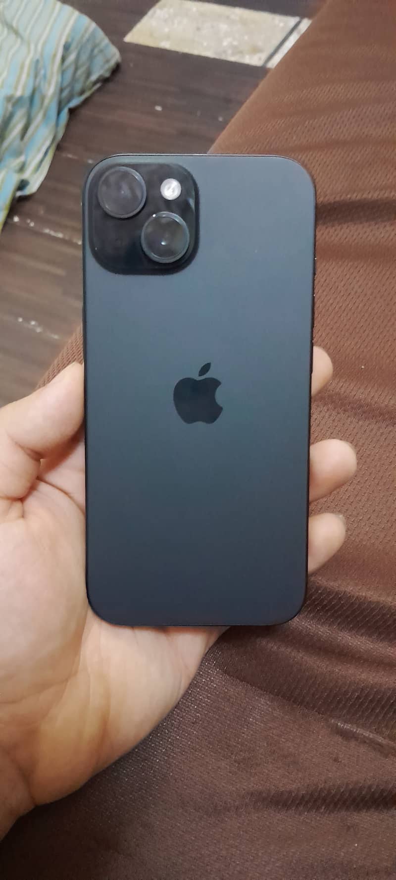 Apple iPhone 15 4