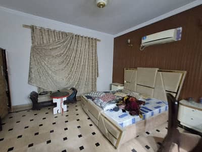 1 Kanal Upper Portion Available For Rent In PIA Society Lahore C Block