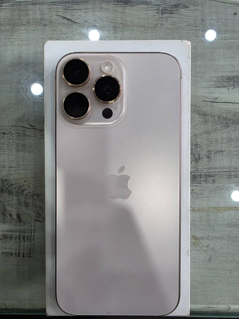 Apple iPhone 16 Pro Max 0