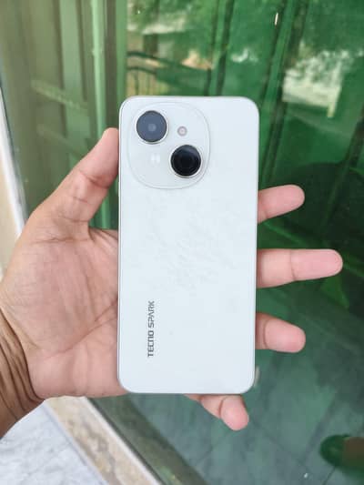 Tecno Spark Go 1