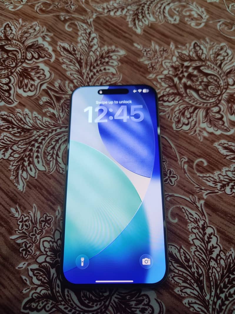 Apple iPhone 16 Pro Max 2