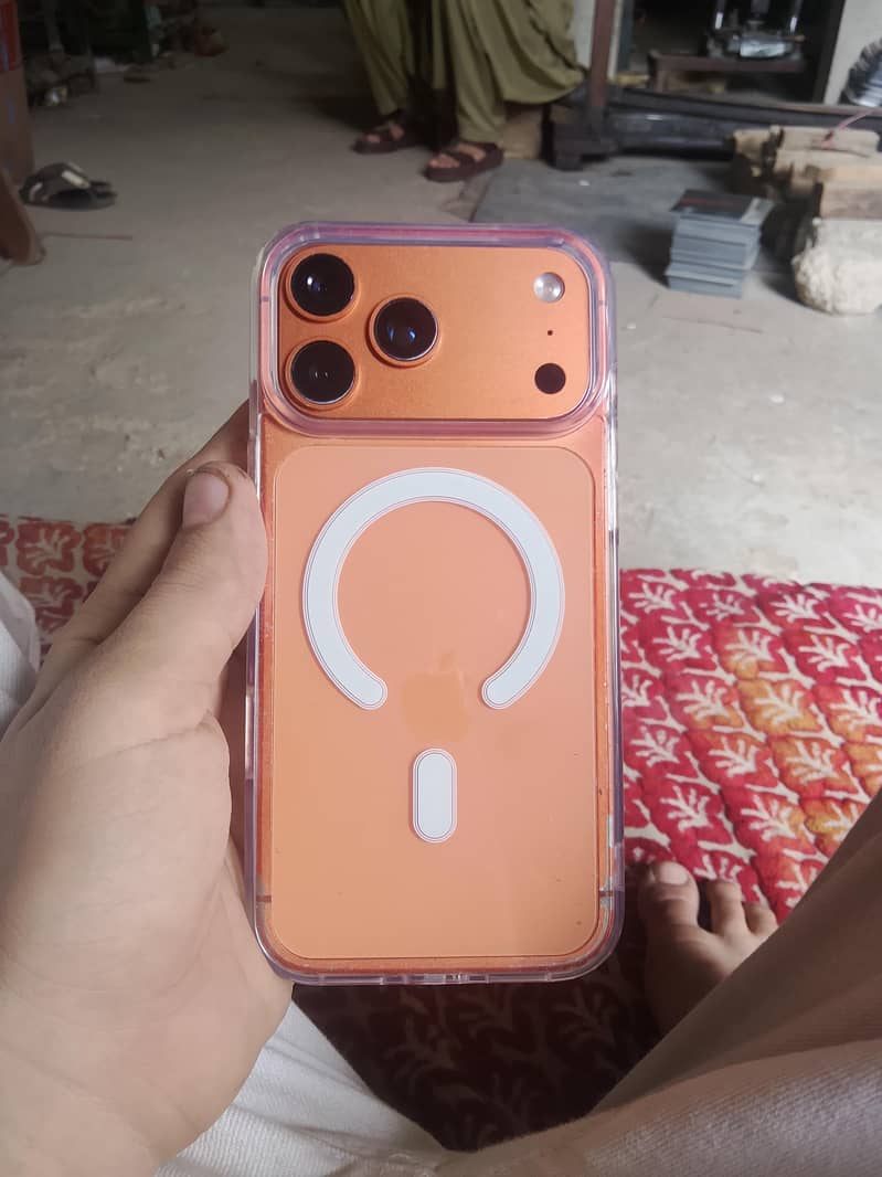 Apple iPhone 17 Pro Max 4
