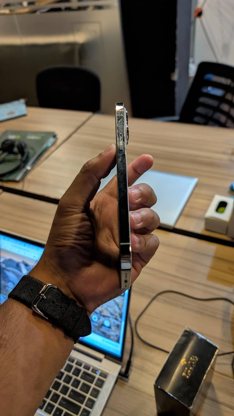 Apple iPhone 13 Pro Max 3