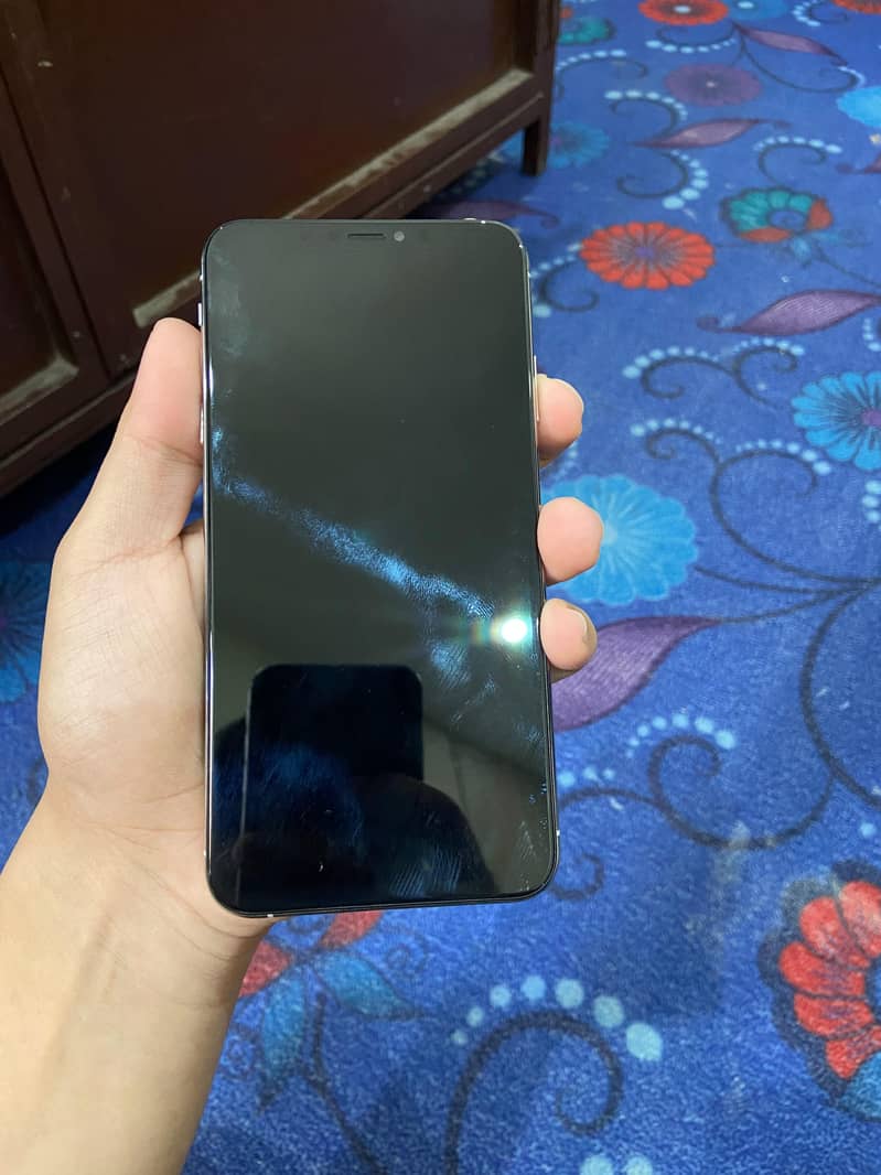 Apple iPhone XS Max 2
