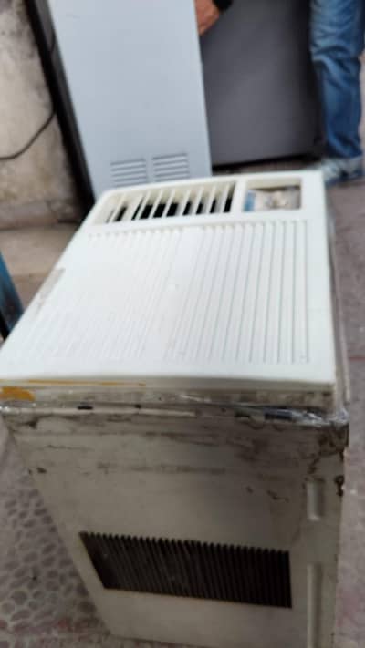 pona tun window ac