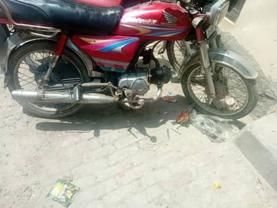 CD70 10 Model used bike 4595LYD