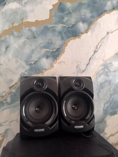 1 month use 10/10 but speaker
