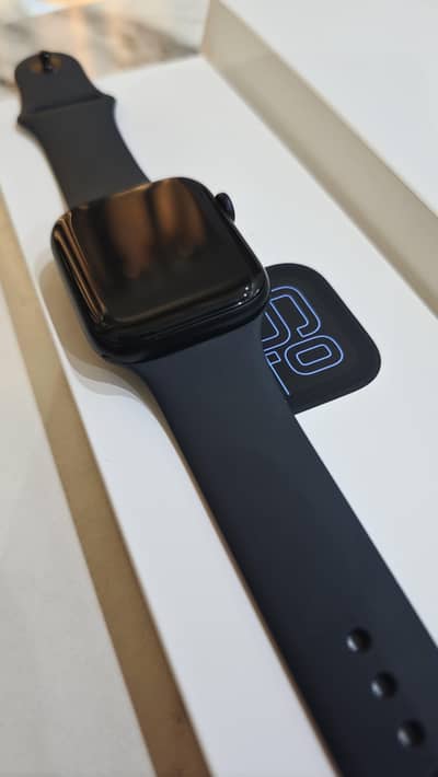 Apple Watch SE 3 (Colour: Midnight)