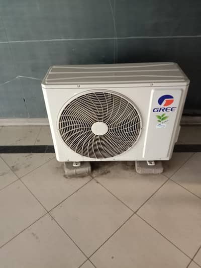 Gree 2 Ton Inverter Cabinet AC – GF-24TFIH AA+