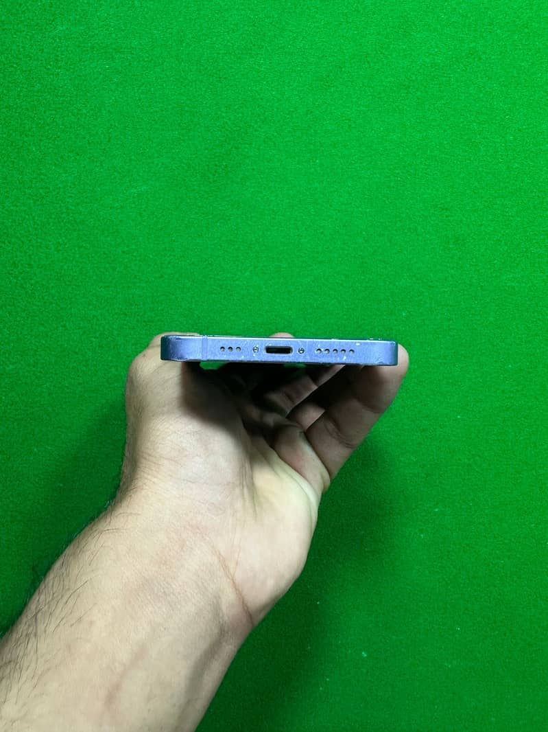 Apple iPhone 12 2