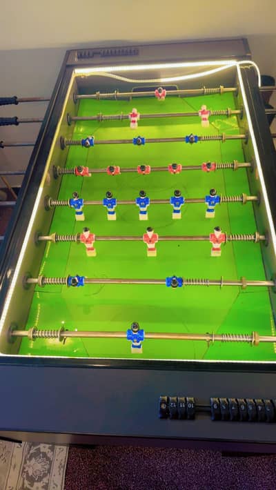 football soccer game 10/10 like new urgent sale u