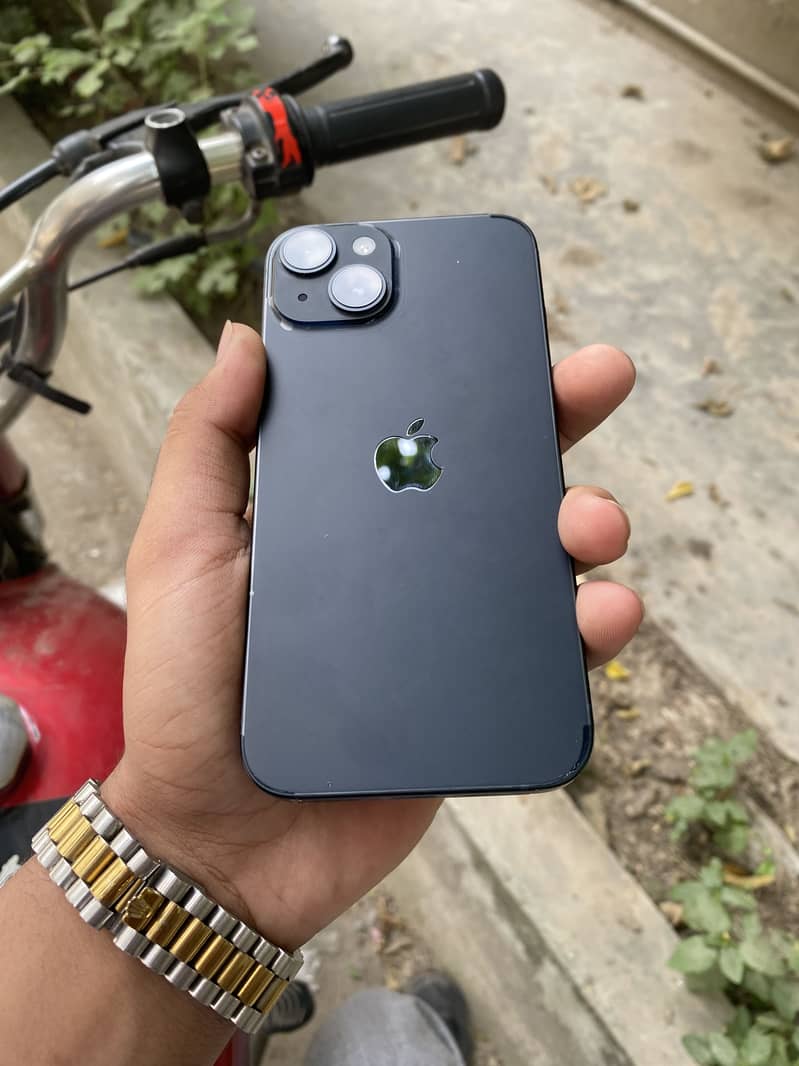 Apple iPhone 14 4