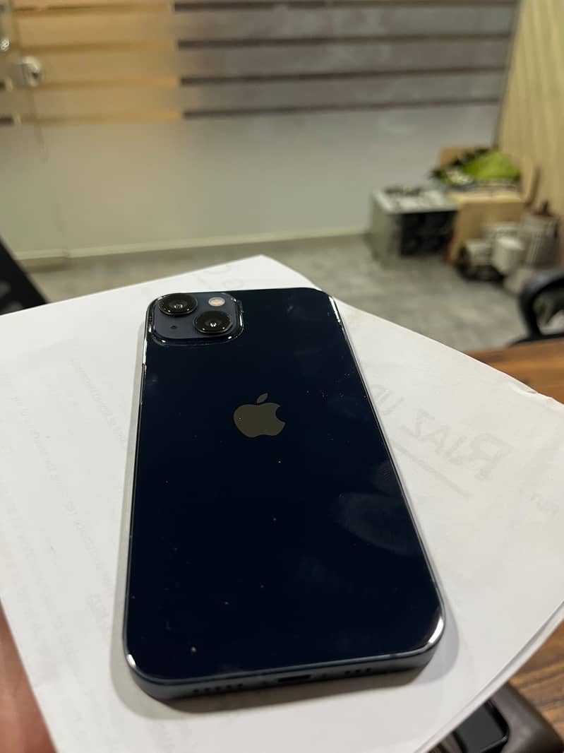 Apple iPhone 13 1