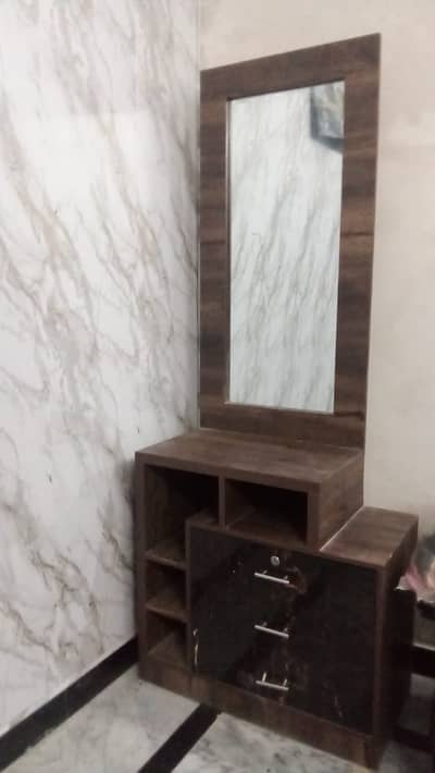Dressing table