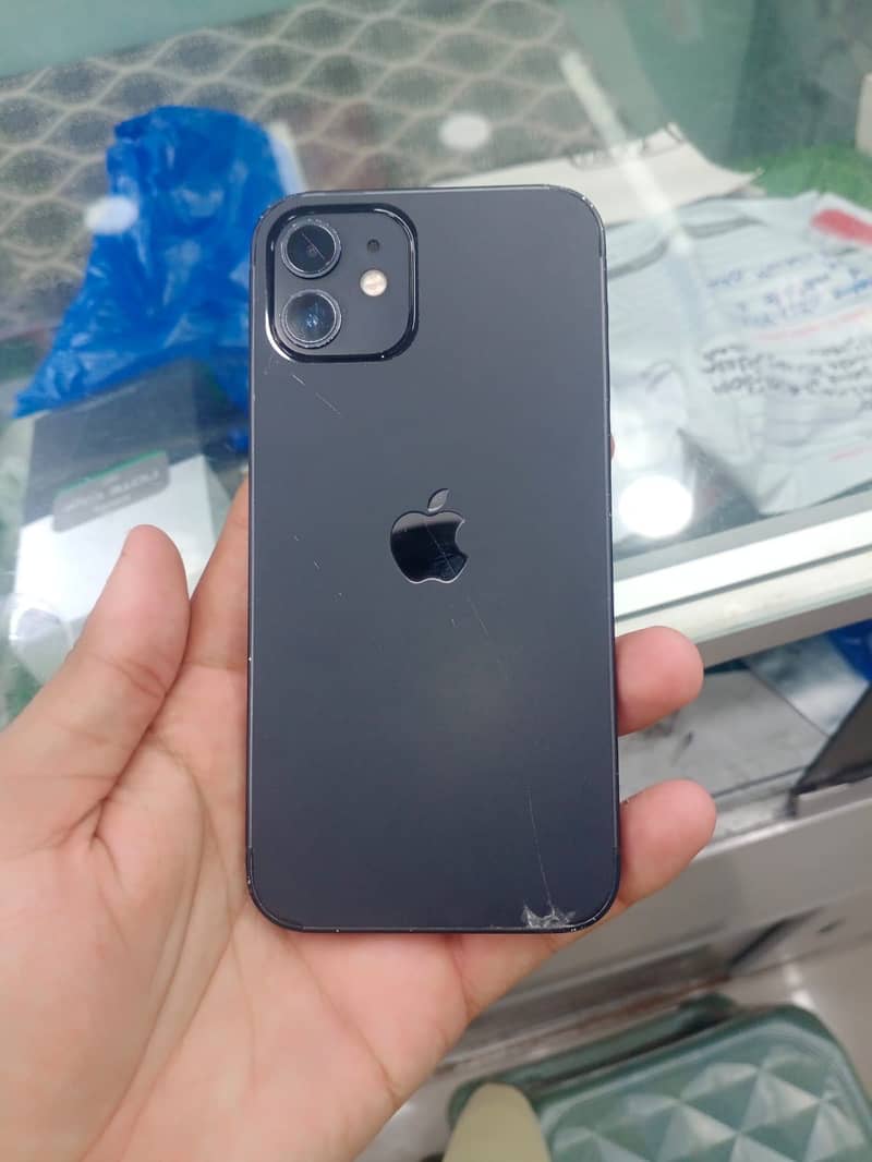 Apple iPhone 12 2