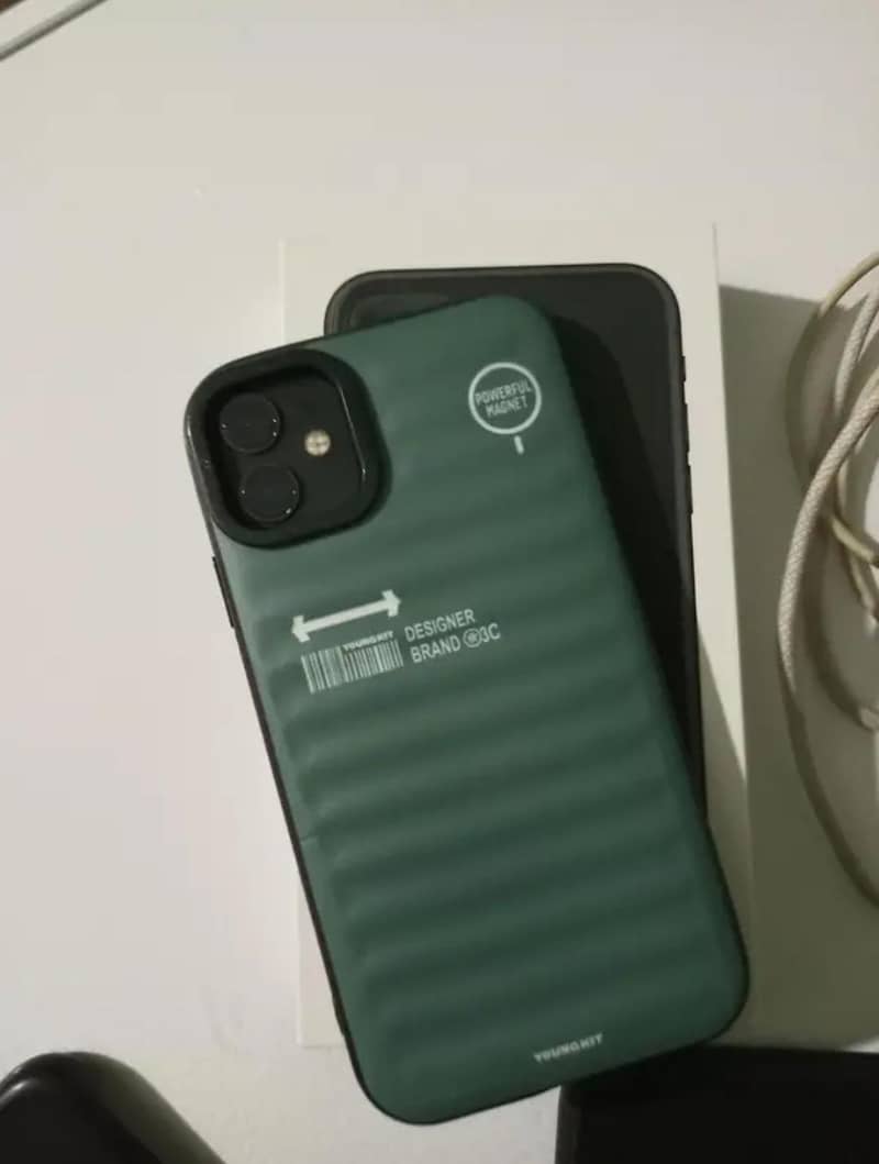 Apple iPhone 11 4