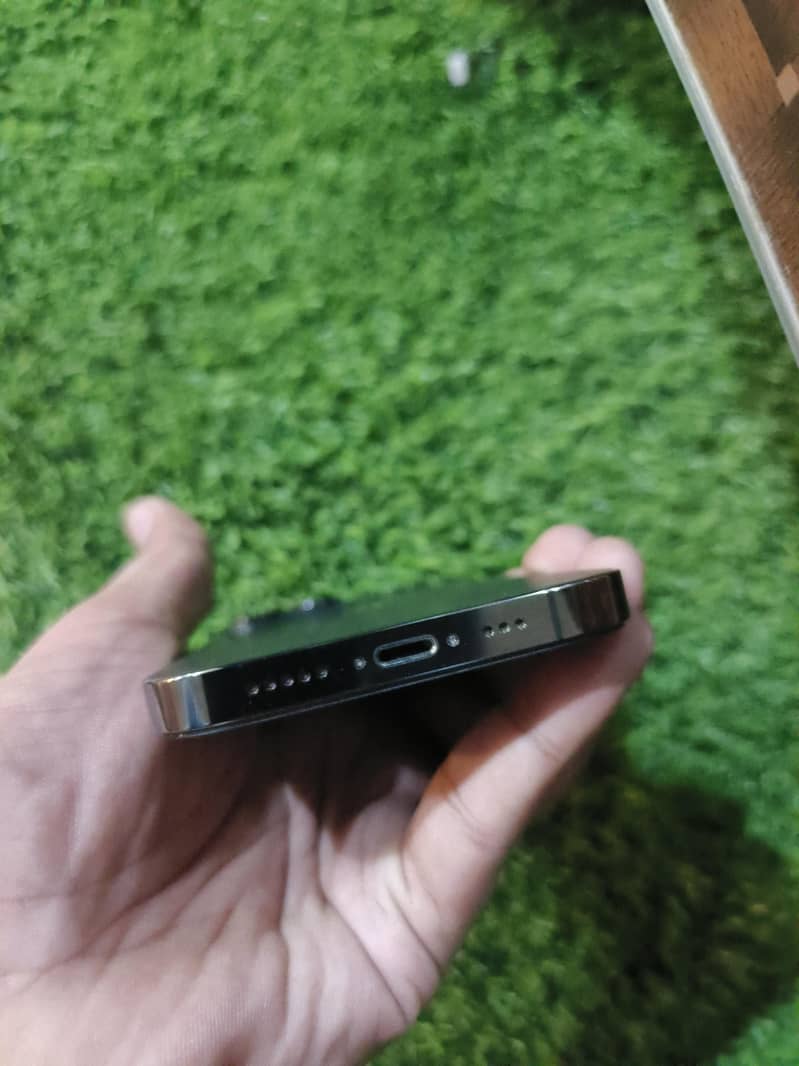 iphone 13 pro 2