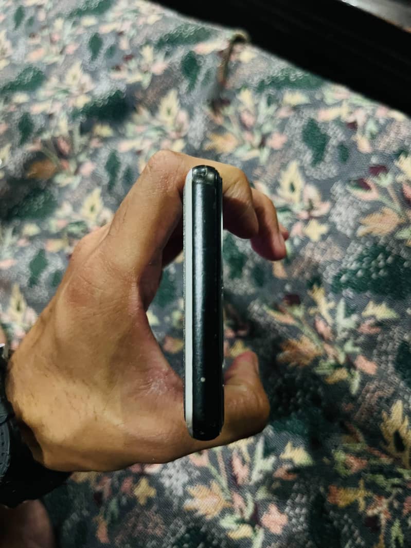 Google Pixel 6a 4