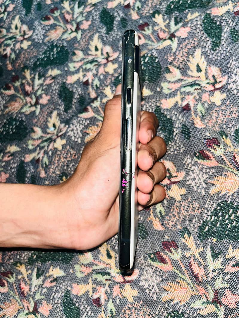 Google Pixel 6a 5