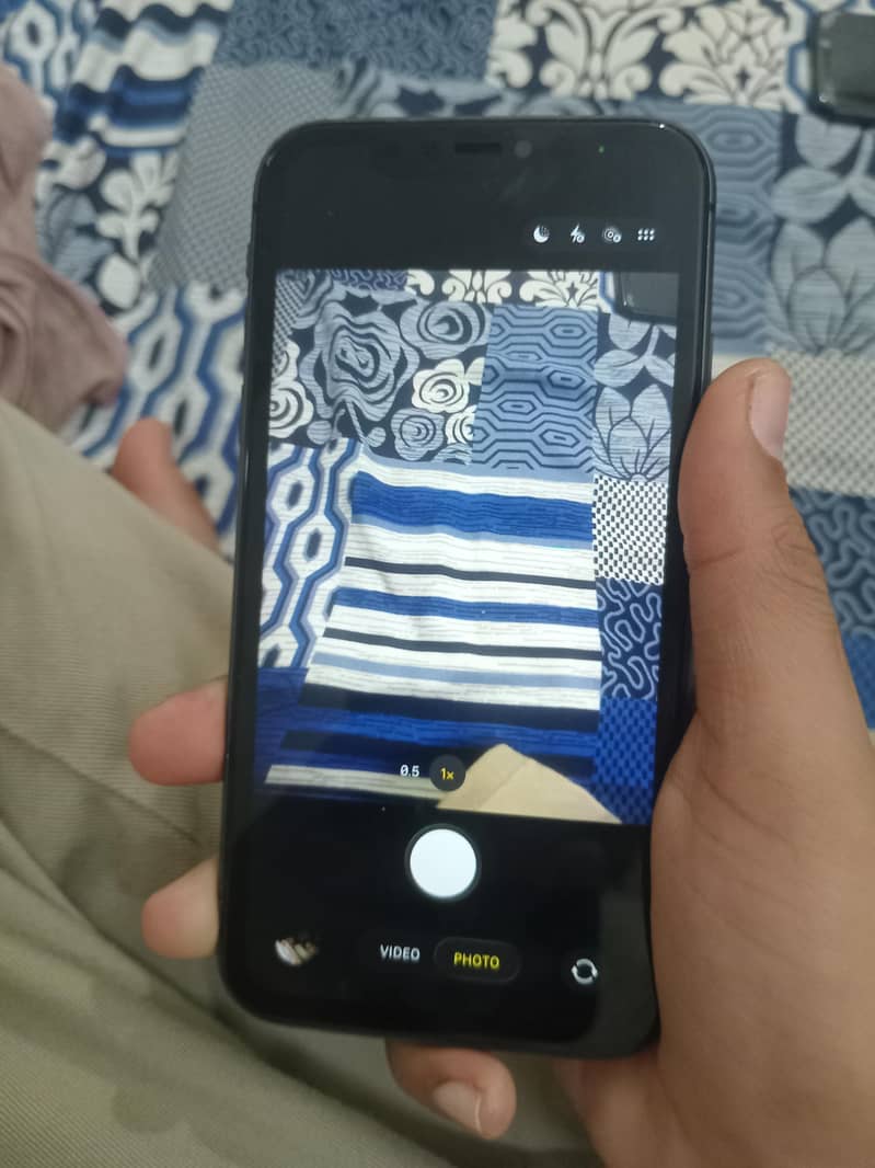 Apple iPhone 11 6