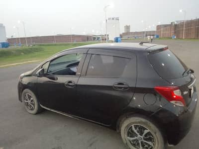 Toyota Vitz 2015