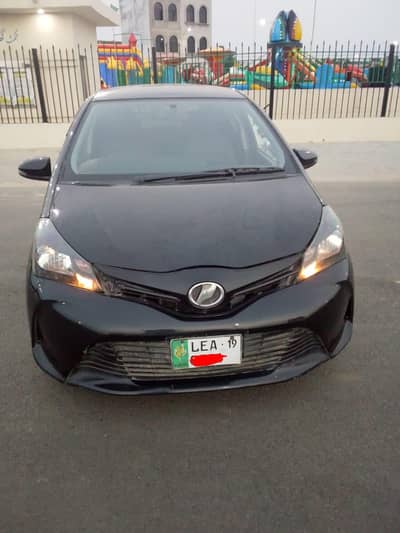 Toyota Vitz 2015
