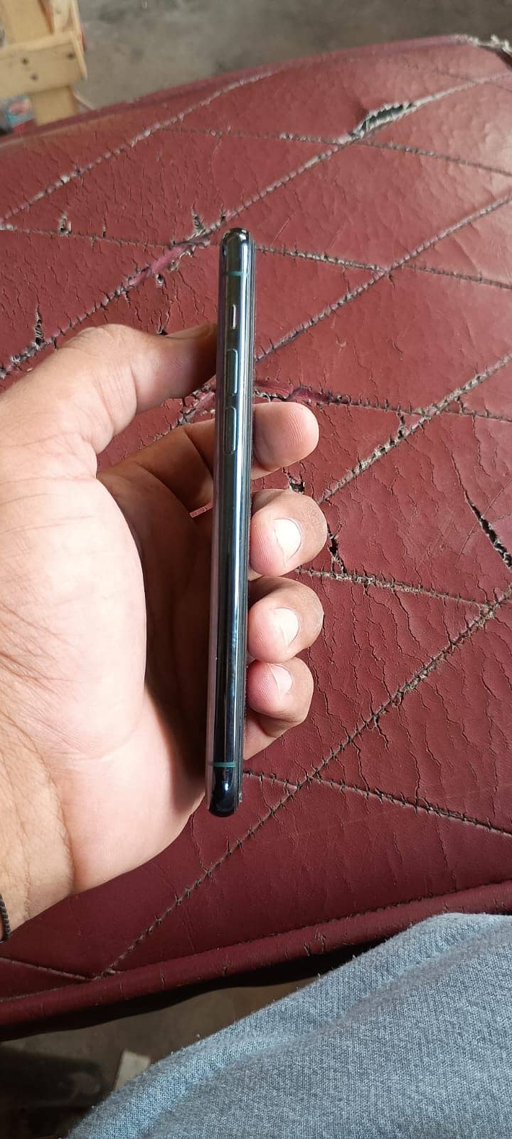 Apple iPhone 11 Pro 2
