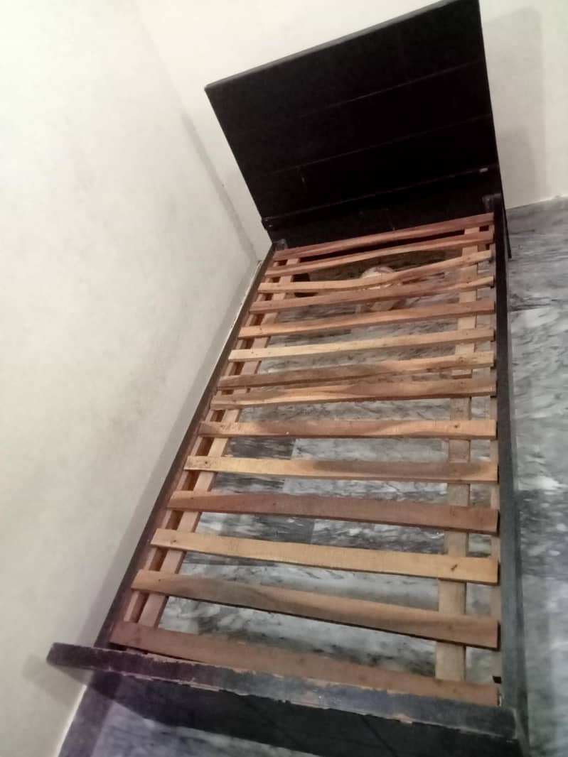 2 single bed 8/10 condition 4