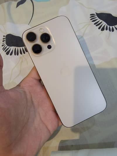 Apple iPhone 16 Pro Max