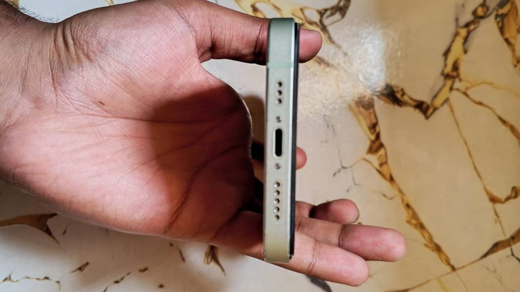 Apple iPhone 12 5