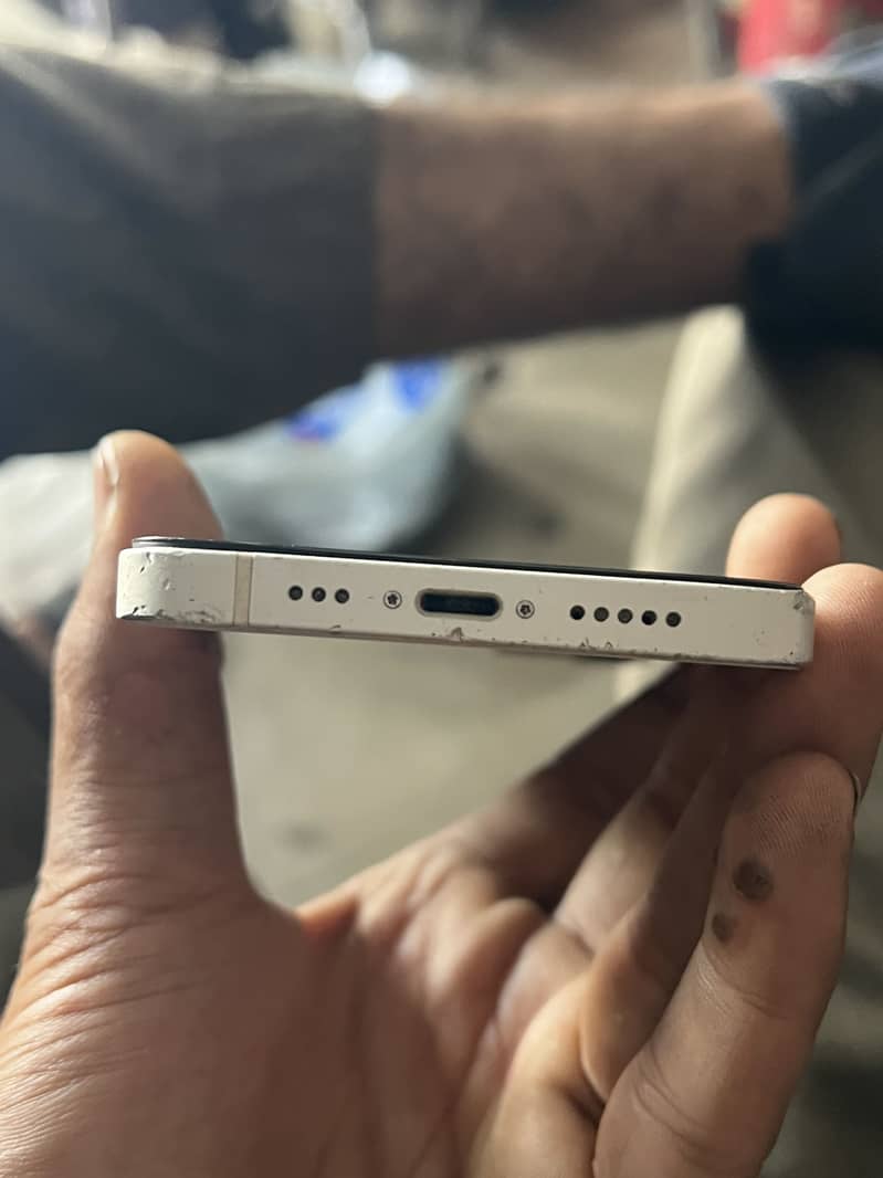 Apple iPhone 12 0