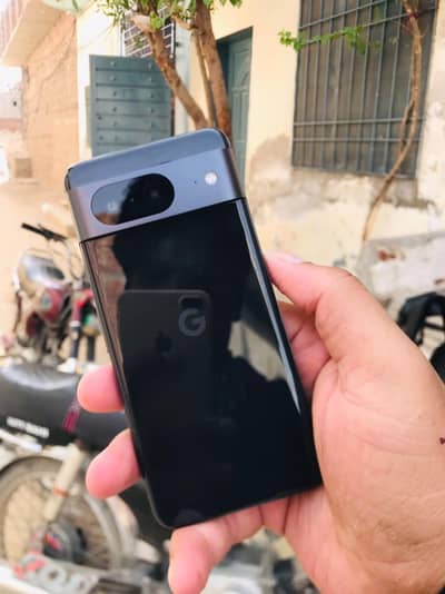 Google Pixel 8