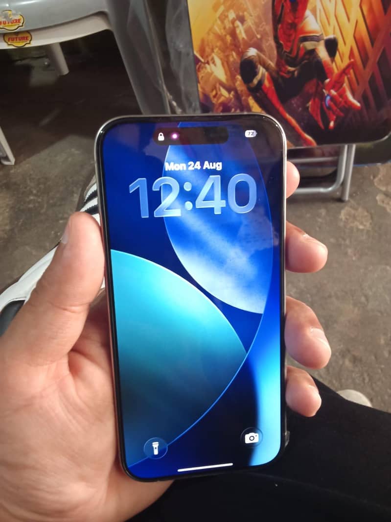 Apple iPhone 15 Pro 2