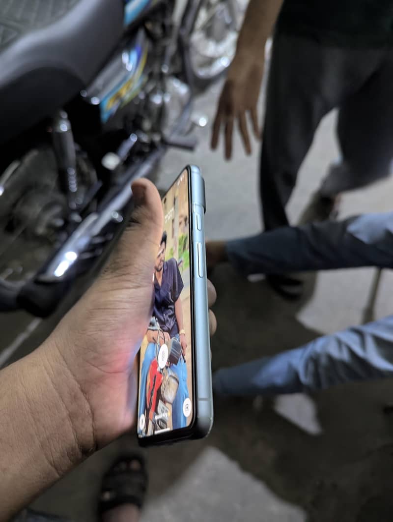 Google Pixel 8 2