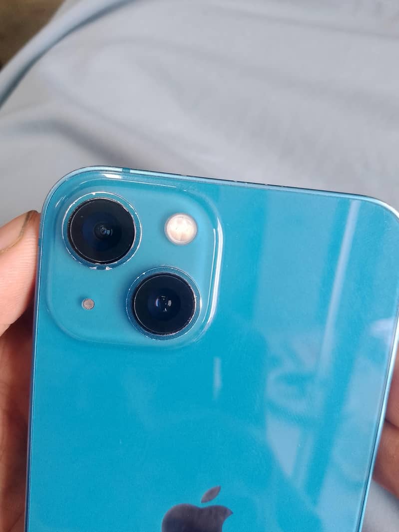 Apple iPhone 13 1