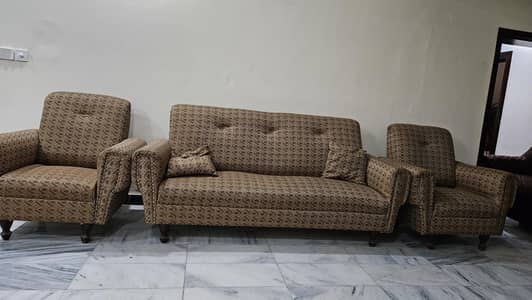 5 Seater Sofa Set in Excellent Condition