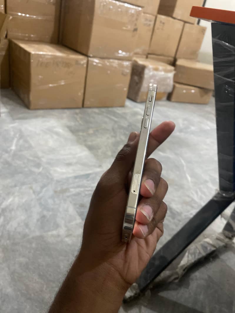 Apple iPhone 12 Pro 2