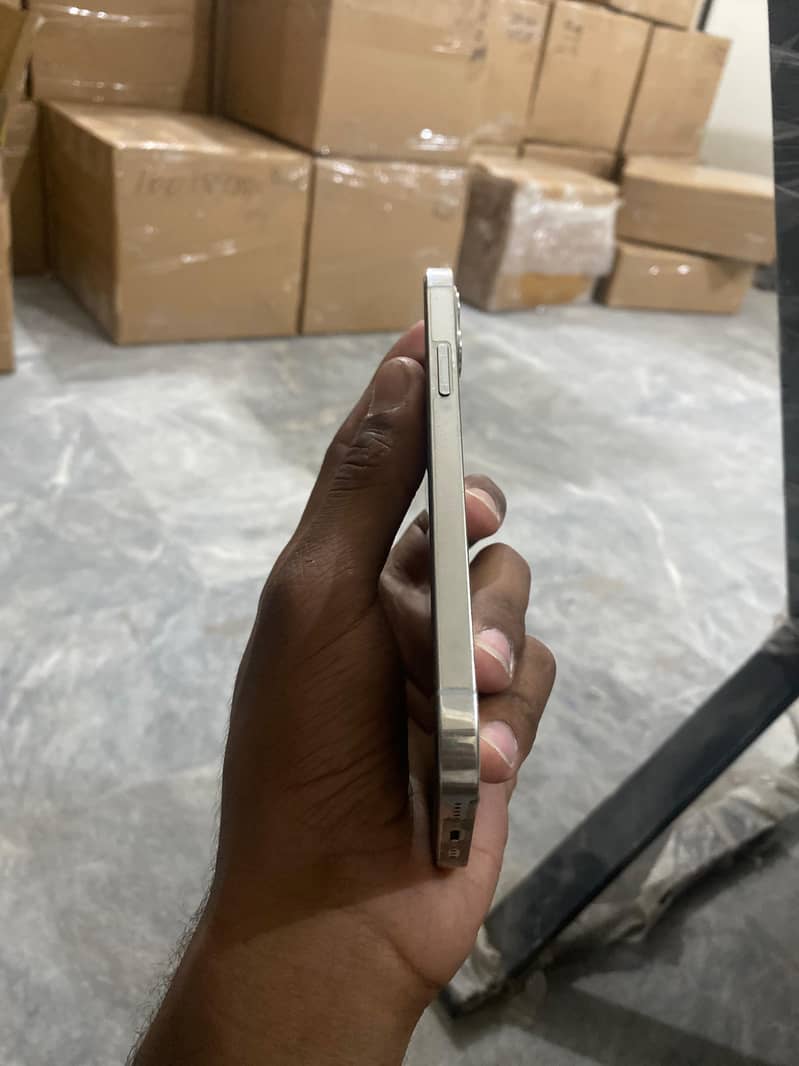 Apple iPhone 12 Pro 3